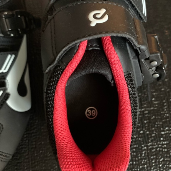 PELOTON Basic Accessories Kit Sz 8 - Picture 3 of 4